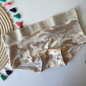 Victoria's Secret PINK Logo Boyshort Panty White Camo Small NEW
